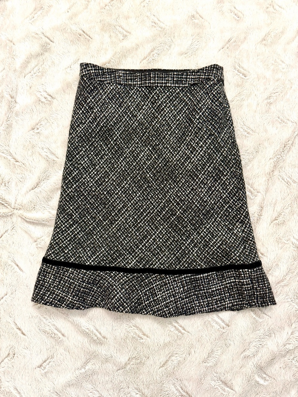 Vintage GAP Black White Tweed A Line Skirt Size 6 Wool Blend Velvet Trim Y2K